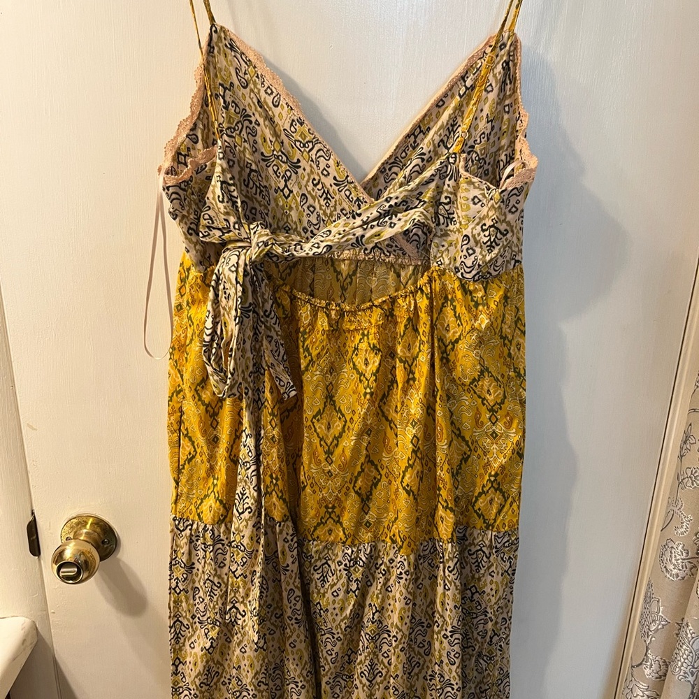Francesca's Collections Yellow and Cream Maxi Dress - Picture 2 of 2